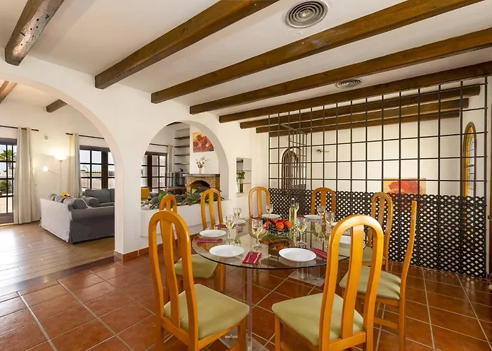 Nikki By Villa Puerto del Carmen (Lanzarote)