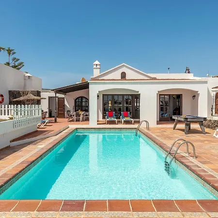 Villa Nikki By Puerto del Carmen (Lanzarote)