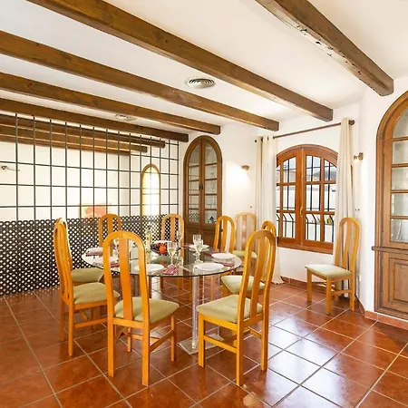 Villa Nikki By Puerto del Carmen (Lanzarote)