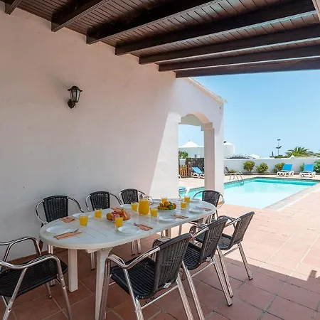 Nikki By Villa Puerto del Carmen (Lanzarote)